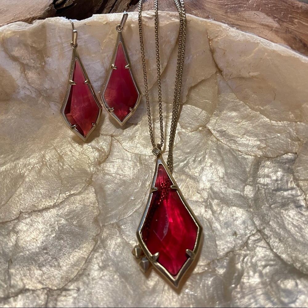 Kendra Scott gold and berry bundle Damon/Olivia